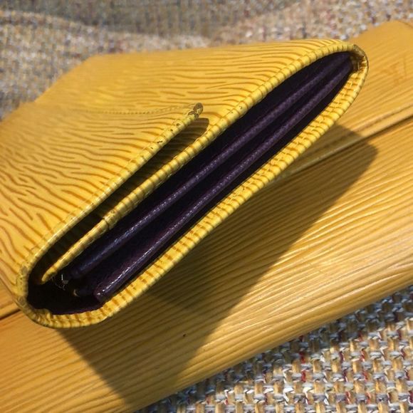 LOUIS VUITTON Yellow Epi Leather Porte Feuille Sarah Long Bifold Wallet CA1909 - Picture 10 of 17